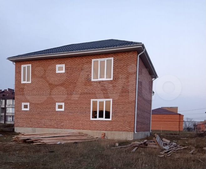 Дом 193,8 м² на участке 10 сот.