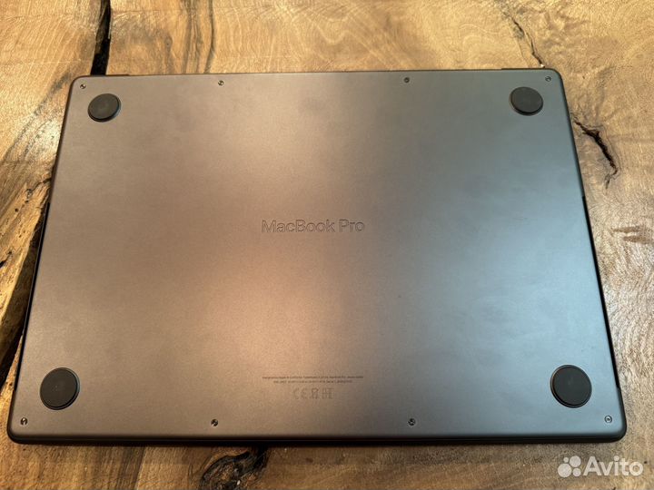 MacBook Pro 14 M3 Max/36 GB/1 TB SSD с дефектом