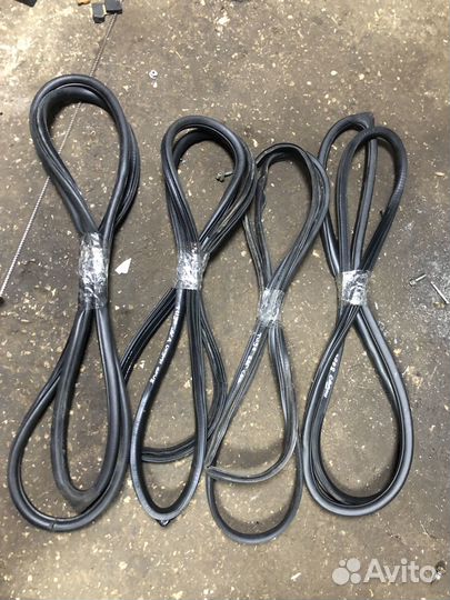 Уплотнитель дверного проема Nissan Tiida 1