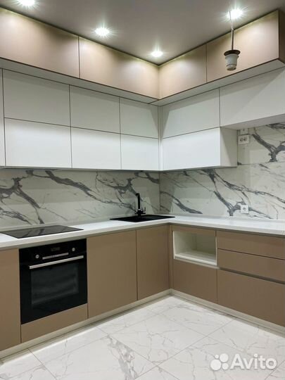 Кухонный гарнитур на заказ с подсветкой. Рассрочка