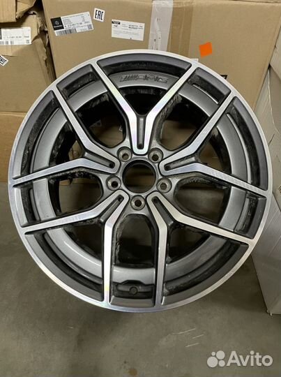 Mercedes W213 E200 AMG диск оригинал задний