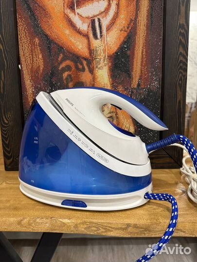 Парогенератор Philips GC7015 Perfekt Care Viva