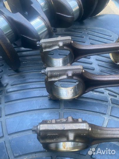 Поршень с шатуном Passat B6 BVY