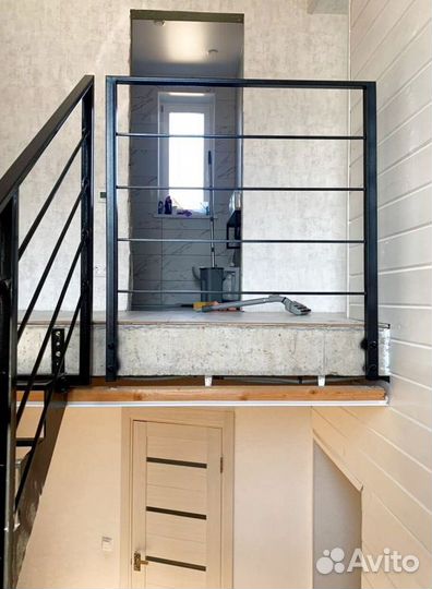 Лестница Г-образная с поворотными ступенями