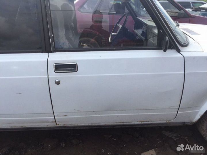 Двери задние Лада 2107