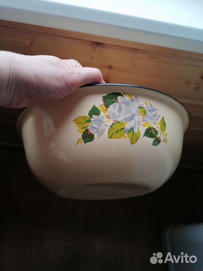 Эмалированный Таз