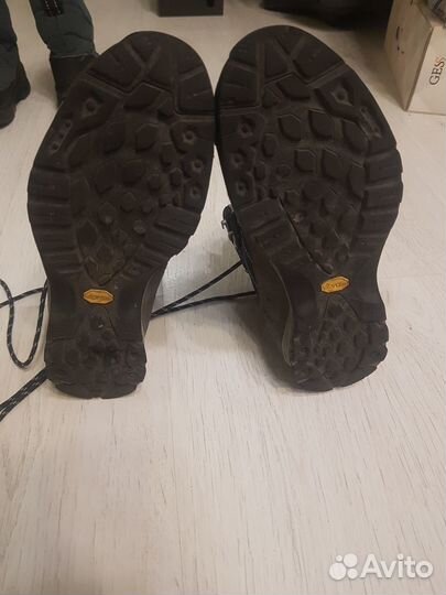 Трекинговые ботинки asolo