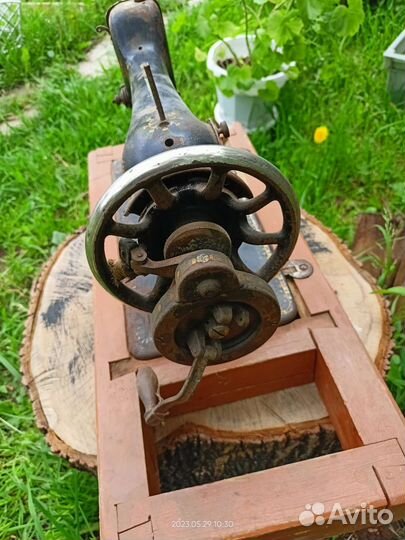 Швейная машина Singer