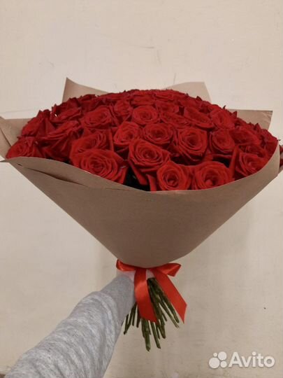 Букет из 59 красных Роз 60см