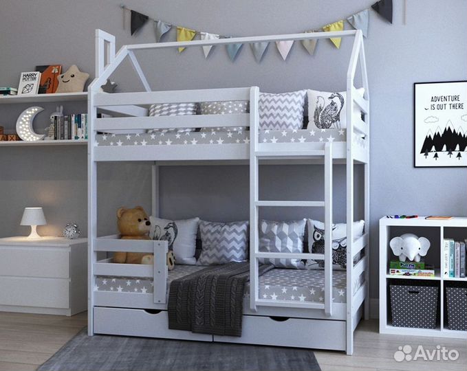 Двухярусная кровать домик из массива