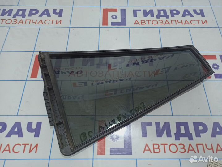 Стекло двери задней левой форточка Suzuki Grand Vi