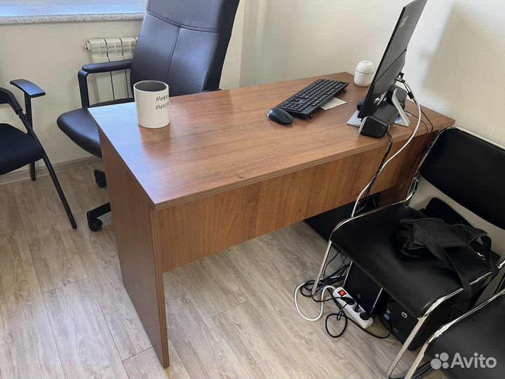 Стол офисный