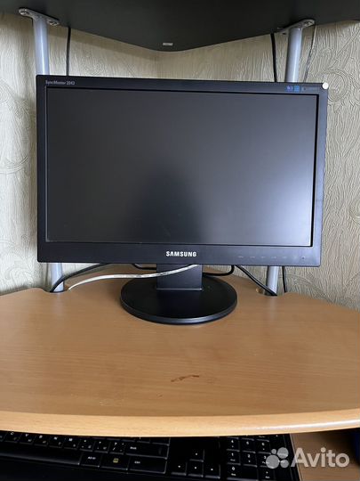Монитор samsung и компьютер