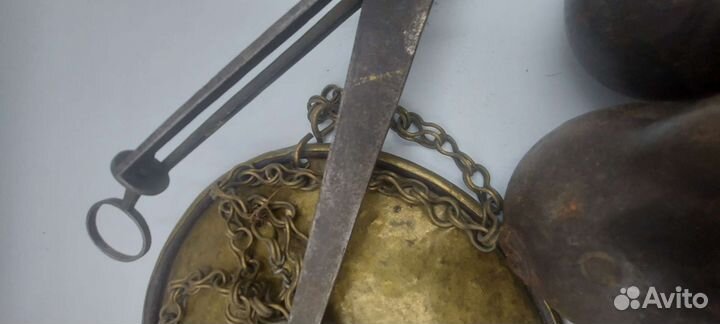 Антикварные весы плечевые 19 век комплект с гирями