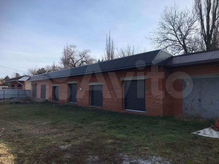 Гараж, > 30 м²