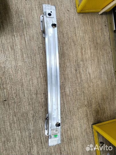 Усилитель заднего бампера GM 95018192