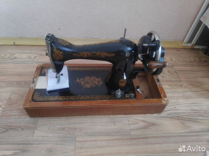 Швейная машина Подольск с футляром