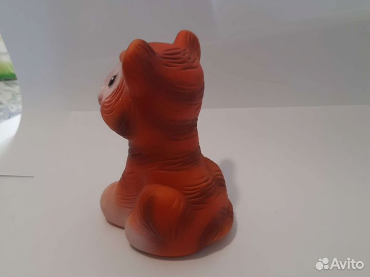 Тигр тигрёнок СССР игрушка резиновая