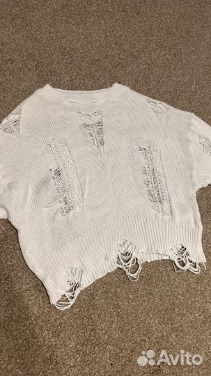 Рваная кофта