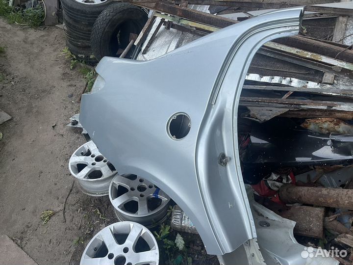 Крыло заднее правое peugeot пежо 206