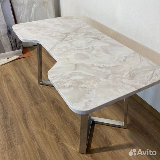 Письменный стол 'Lightning Experience'