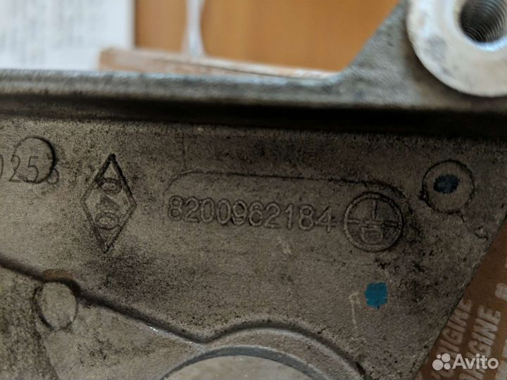 Помпа renault logan 1.6 16кл