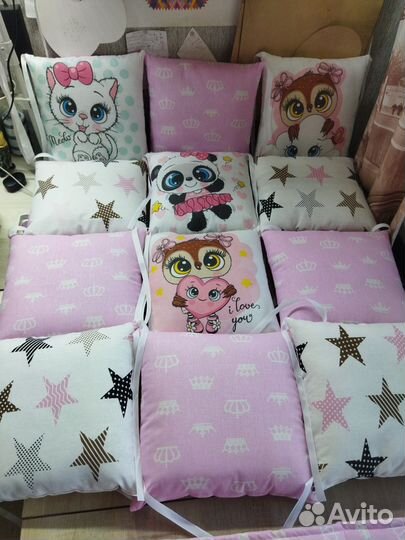 Подушка в кроватку