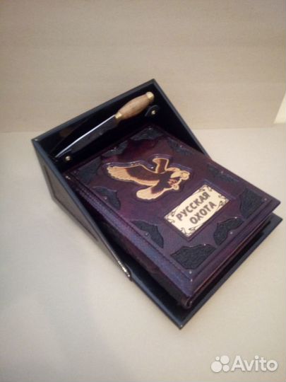 Подарочные книги в кожаном переплете ручной работы