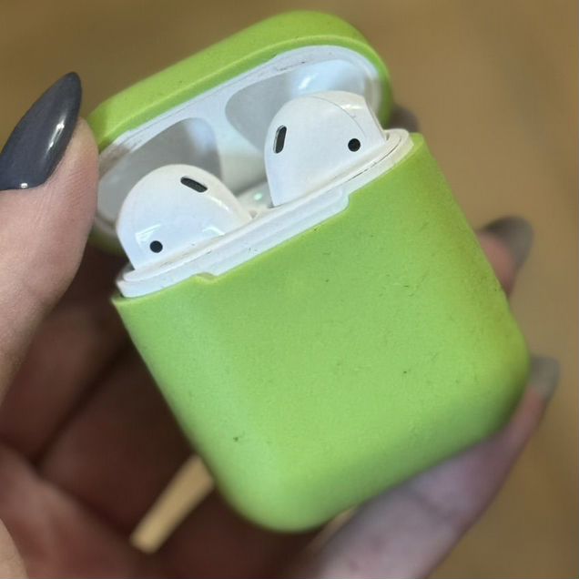 Airpods 1