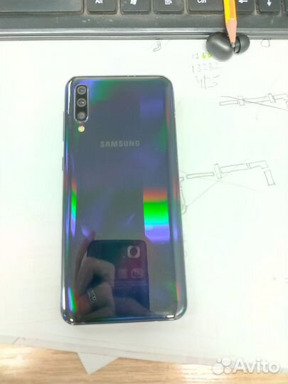 Samsung Galaxy A50, 4/64 ГБ