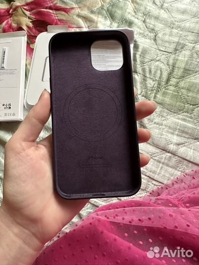 Оригинальный чехол на iPhone 14