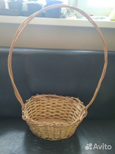 Корзинка плетеная