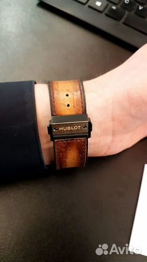 Часы Hublot Classic Fusion Ceramic King Gold