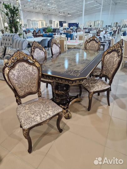 Стол обеденный и стулья