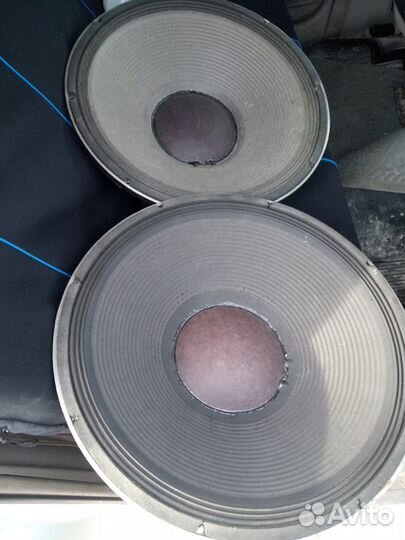 Динамики профессиональные JBL-2241H (600W)