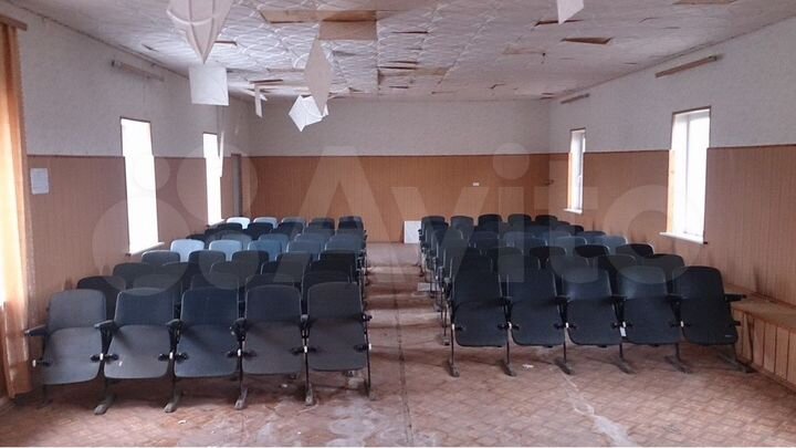 Здания, 671 м²