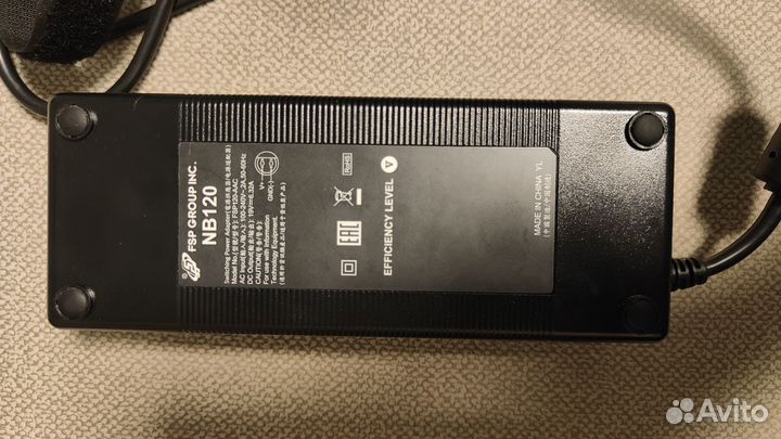Универсальный адаптер для ноутбука 150w