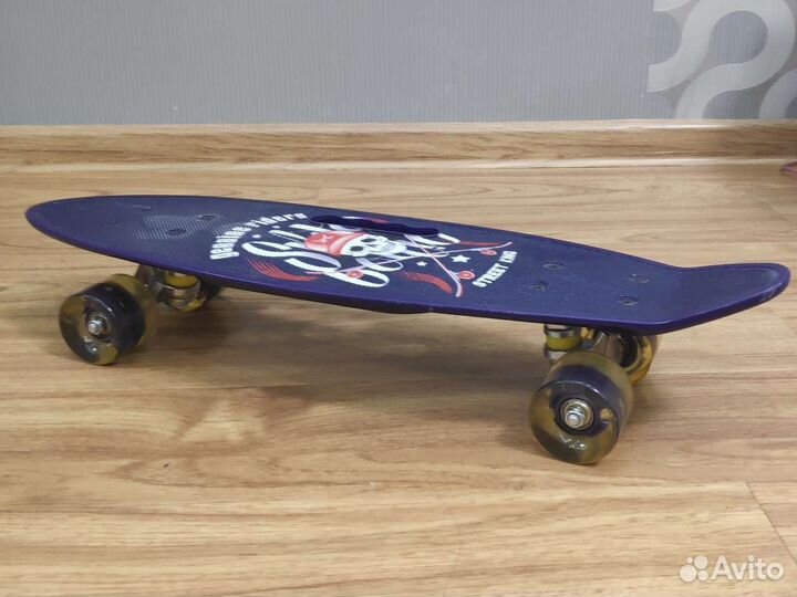 Пенниборд фиолетовый с ручкой и подсветкой колёс