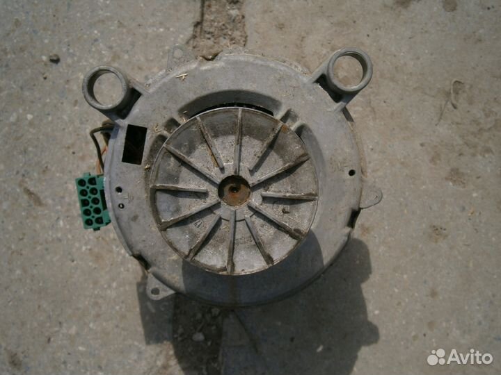 Двигатель с/м ardo TLA 1000X. AC-EL 667200 Б/у