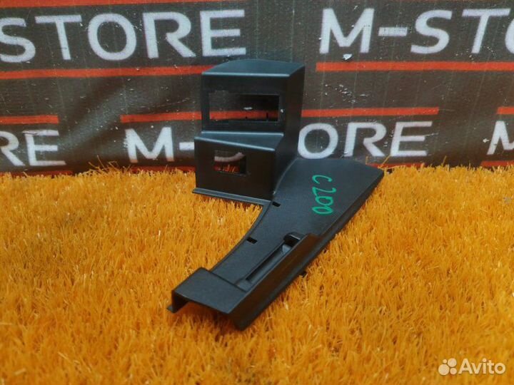 Пластик салона Mercedes-Benz C-Class W204 271.860