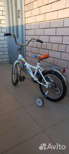 Велосипед детский. Диаметр колёс 16