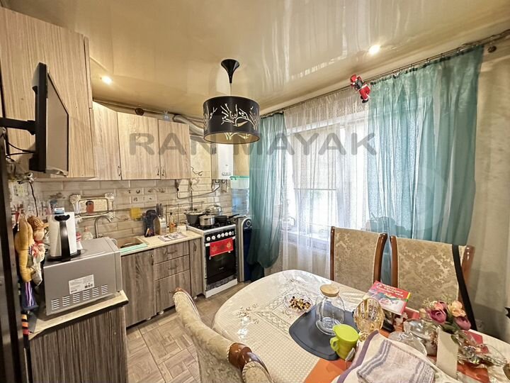 3-к. квартира, 70,1 м², 2/5 эт.