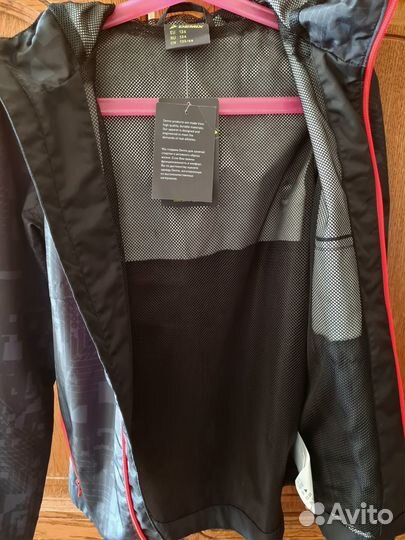 Ветровка для мальчика новая 134 demix