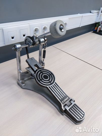 Педаль и тарелки