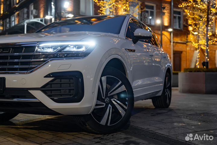 Volkswagen Touareg 3.0 AT, 2022, 8 700 км