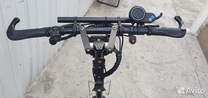 Продам электросамокат Joyor Y10S