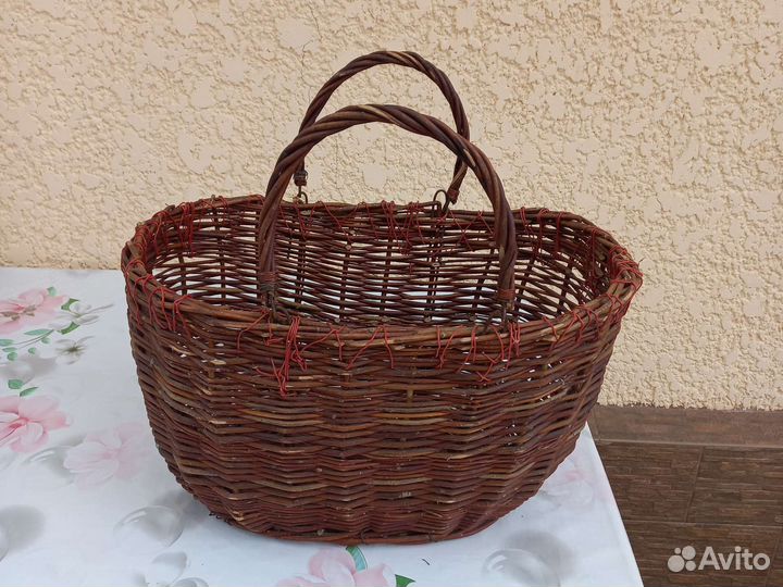 Корзина плетеная