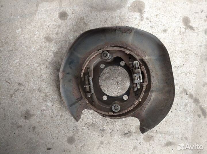 Тормозной механизм задний левый Nissan Teana J-31