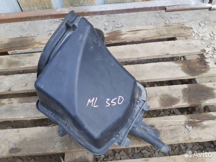 Воздухозаборник Mercedes-Benz ML350 (W164)