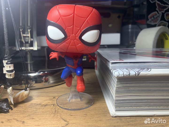 Фигурка funko POP человек паук: через вселенные